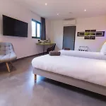 Hotel H85