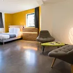 H85 Hotel