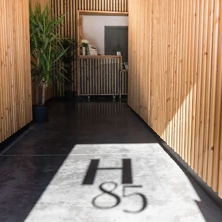 H85 Hotel *