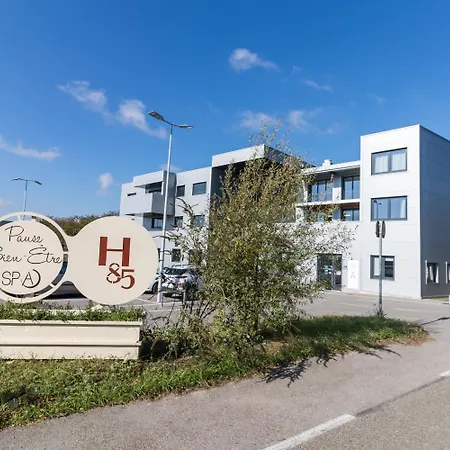 Hotel H85 Chatte