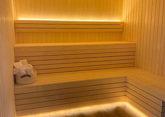 H85 Hotel *